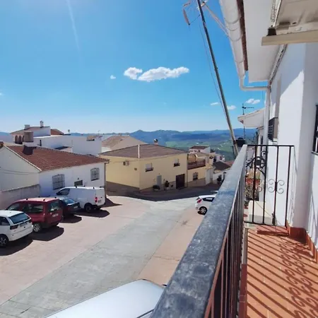 Beautiful House In Periana, Ideal For Hikers Hostel *