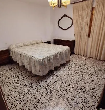 Beautiful House In Periana, Ideal For Hikers Hostel